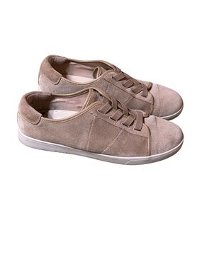 Vionic Wheat Jean Suede Comfort Sneaker Size 9